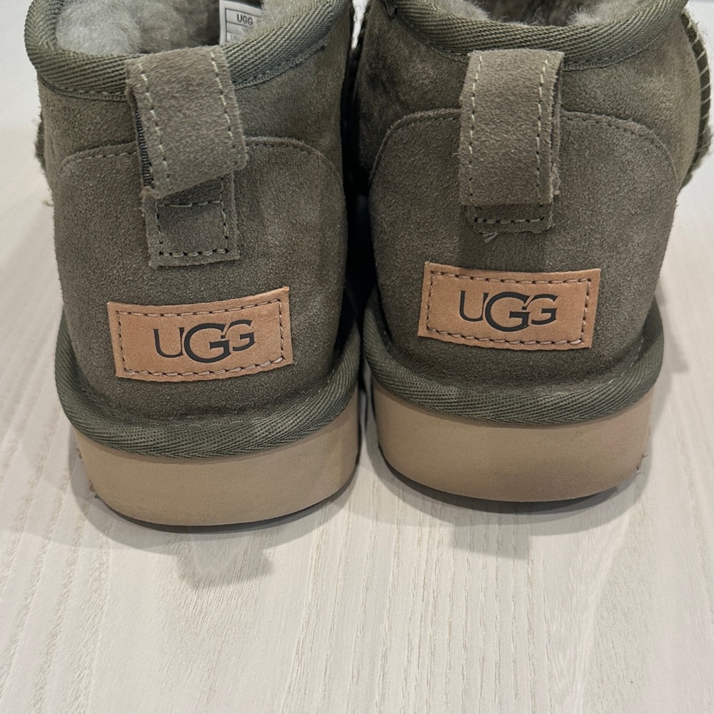 UGG Classic Ultra Mini Boots - Picture 2 of 7